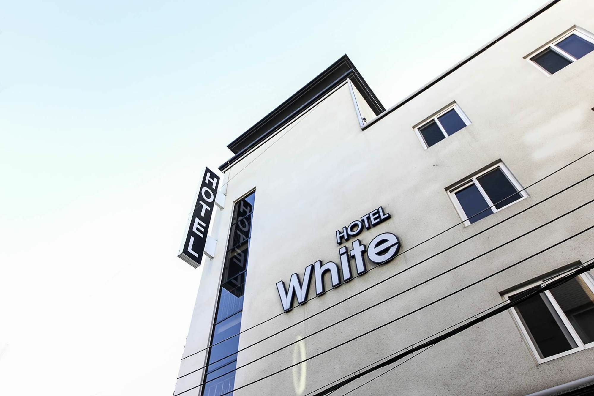 White Hotel Suwon Exteriér fotografie